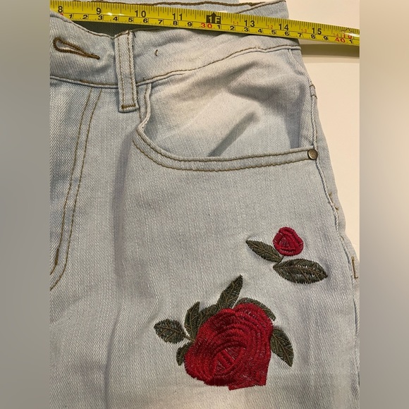 MEN’S slim straight jeans Rose embroidered 28 NWT - Picture 2 of 11